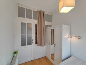 KIADÓ Budapest Akácfa utcában egy 5. emeleti, elszeparált 44 nm-es lakás. - kép 12