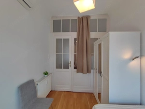 KIADÓ Budapest Akácfa utcában egy 5. emeleti, elszeparált 44 nm-es lakás. - kép 13