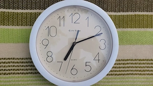 City Time falióra eladó, fehér - kép 2