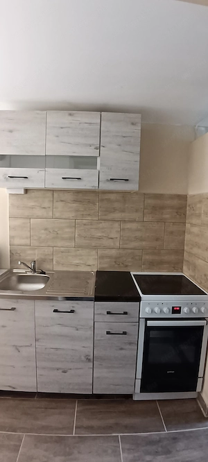  Nyíregyháza-Rozsrétszőlő övezetében egy telken található két kis családi ház kiadó.