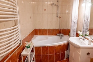 Kiadó Budapest Belvárosában 54 m-es,  berendezett, nappali + 1 hálószobás lakás, június 1-től. - kép 8