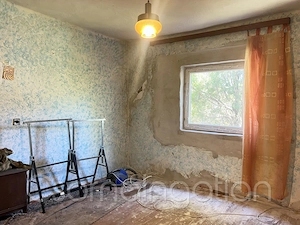 Csorna - felújítandó 2 szobás téglaház 482 m2-es telken eladó - kép 3