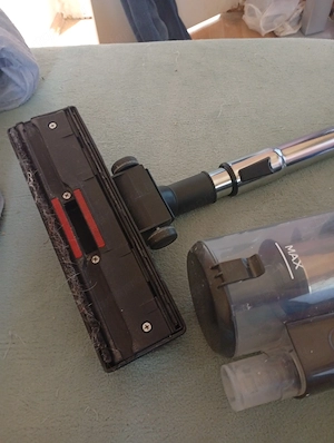 Akkumulátoros porszivó eladó töltővel  - kép 3