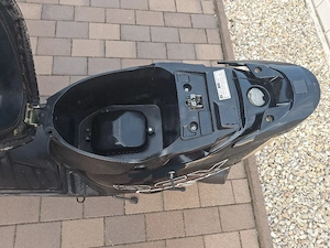 Generic Rex Rs 4T 50 Újszerű 2000km - kép 3