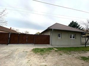 Kiskunhalas Felsővárosban újjáépített 3 szobás, amerikaikonyhás családi ház! - kép 16