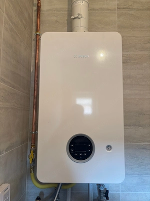 Kiskunhalas Felsővárosban újjáépített 3 szobás, amerikaikonyhás családi ház! - kép 13