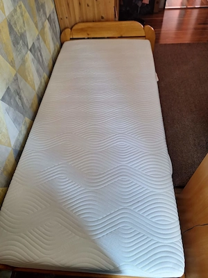 Fenyő ágykeret 200x90 cm - kép 3