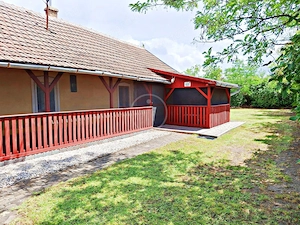 Tisza - tó közelében, összközműves telken lévő nyaraló eladó! - kép 2