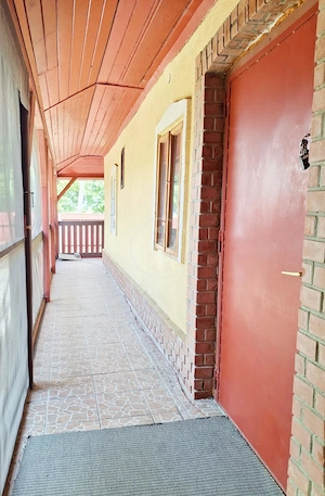 Tisza - tó közelében, összközműves telken lévő nyaraló eladó! - kép 8