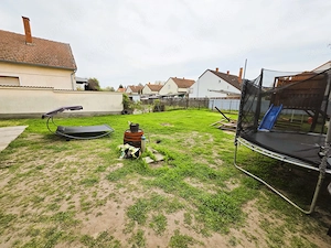 Kiskunhalas Kertvárosban felújított otthon csendes környezetben - kép 15