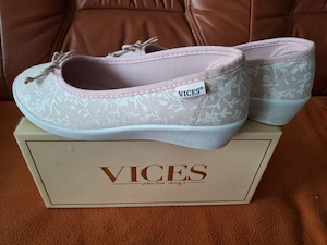 Vices Új női vászoncípő csökkentett áron eladó - 40-es méret - kép 2