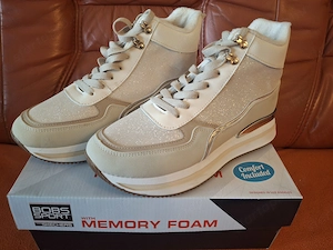 Skechers magas szárú női cipő eladó csökkentett áron - 41 - kép 2