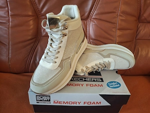 Skechers magas szárú női cipő eladó csökkentett áron - 41