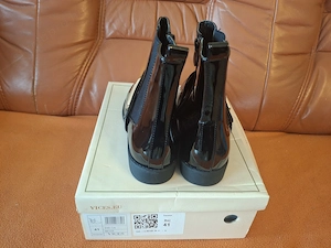 Csatos, fekete női bokacsizma csökkentett áron eladó - 40 - kép 5