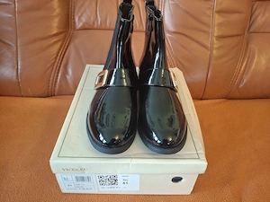 Csatos, fekete női bokacsizma csökkentett áron eladó - 40 - kép 8