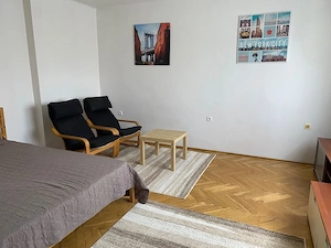 Pöttyös utcai metrónál kiadó 38 nm-es, berendezett, csendes lakás