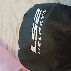 Vadi új női S-es bukósisak