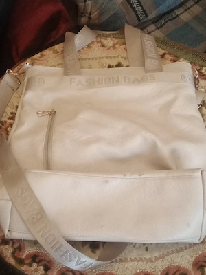 Fashion bags női  krém  szinű válltáska táska eladó 3000ft óbuda  személyes átvétel óbudán lakcimeme - kép 3