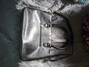 Vállra akasztható új nő táska eladó 9000ft óbuda  személyes átvétel óbudán lakcimemen pota kizárolag - kép 2