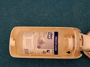 Tork folyékony szappan adagoló. 9999ft óbuda Tork 1L S4 folyékony szappan adagoló  személyesen óbudá - kép 4