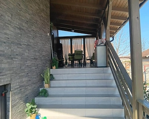 Monor Telepi részén, teljesen felújított 3 szoba + nappalis családi ház 500 m2 telekkel  - kép 3