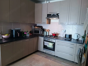 Monor Telepi részén, teljesen felújított 3 szoba + nappalis családi ház 500 m2 telekkel  - kép 7