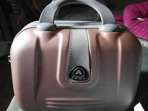 Elado új ormi bőrönd - kép 2