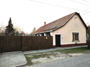 Kiskunhalas Alsóvárosban hangulatos családi ház eladó!