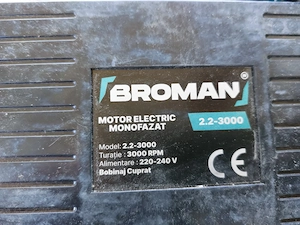 Broman 2.2kW-os egyfázisú villanymotor ford;3000 perc tengely 24 mm, szijtárcsa 55 mm külső átmérő.  - kép 2