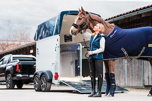 Új prémium Humbaur Xanthos Aero - 2 lovas lószállító utánfutó most 5.540.000 Ft helyett 4.990.000 Ft - kép 3