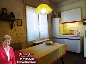 Kecskemét csendes részén 80nm-es lakás eladó.