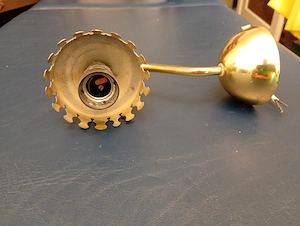 egy antik réz falikar.   30000ft óbuda burával együtt személyesen óbudán lakcimemen de előre fizetés - kép 5