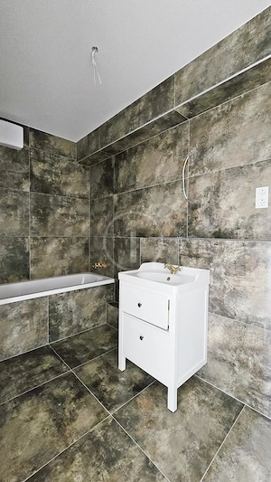 Új építésű, 3 különnyíló szobás, teraszos, napfényes, lakás eladó! - kép 9