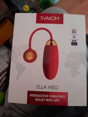 Segédeszközöket kedvelő hölgyet - kép 3