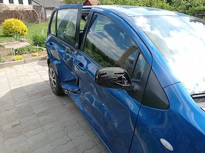 Toyota Yaris alkatrésznek eladó - kép 3