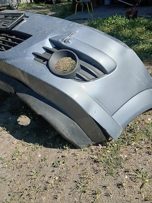 Opel Meriva lökhárító (sérült) eladó.