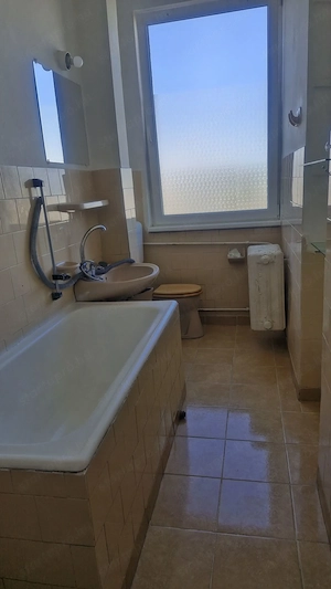 Eladó lakás - kép 2