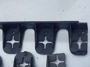 Hajlítható fekete járdaszegély ágyásszegély 75cmx4,5cm magas új - kép 5