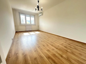 Tulajdonostól eladó Vörösvári út elején 2 szobás, világoskonyhás, klímás, jó állapotú lakás