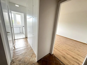 Tulajdonostól eladó Vörösvári út elején 2 szobás, világoskonyhás, klímás, jó állapotú lakás - kép 6