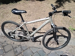 MountainBike kerékpár eladó. Jó állapotú, alkudható.