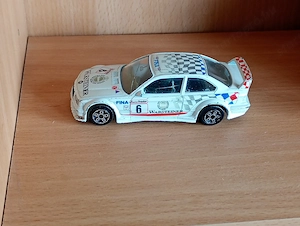 Bburago márkájú, 1:43 méretarányú BMW M3 E36 modellautó 3000ft óbuda - kép 3
