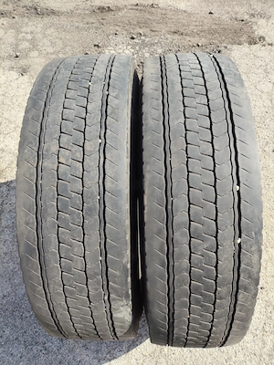 295 80 R22.5 használt kormányzott   húzó teherautó gumiabroncs Bridgestone 295 80 R22.5 - kép 2