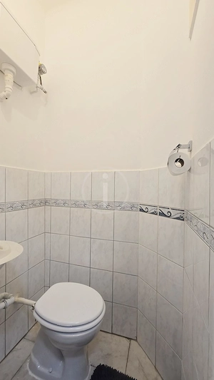 Nagyzuglóban, ősfás parkra néző, csendes, világos, lakás eladó! - kép 7