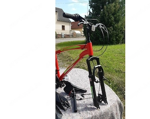 Hegyi kerékpár Váz 21 sebességes 26" kerék 36 cm piros ára 25000ft óbuda   ez egy tel - kép 6