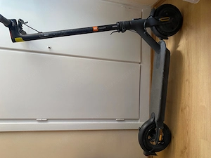 Xiaomi Mi Electric Essential roller - kép 2