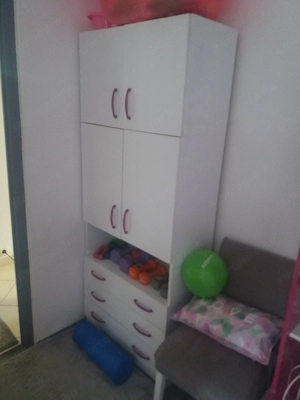 Bútor és süniházikó, illetve íróasztal azonnal eladó - kép 2