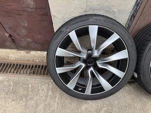 Tesla Model 3 Nova nyári kerék garnitúra 235 40 R19 96W Hankook nyári szett - kép 4