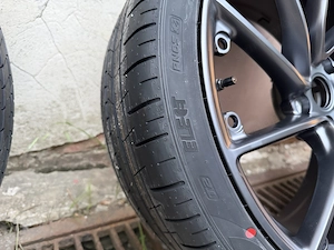 Tesla Model 3 Highland Performance 20" Performance Warp felni és nyári garnitúra - kép 8