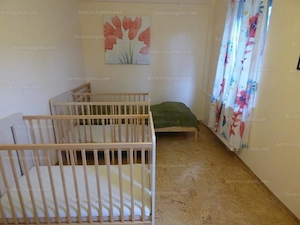 Rómaifürdőn 3 szobás bútorozatlan, de gépesített erkélyes lakás kiadó! - kép 2
